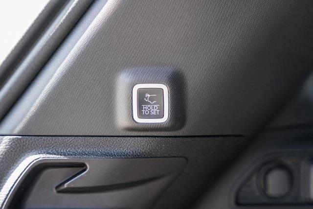 new 2025 Jeep Grand Cherokee car, priced at $40,000