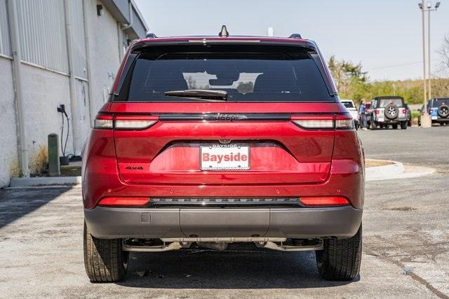new 2025 Jeep Grand Cherokee car, priced at $40,000