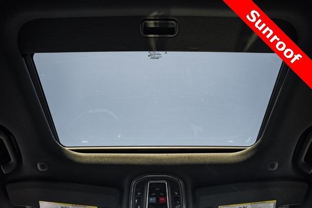 new 2025 Jeep Grand Cherokee car, priced at $38,995