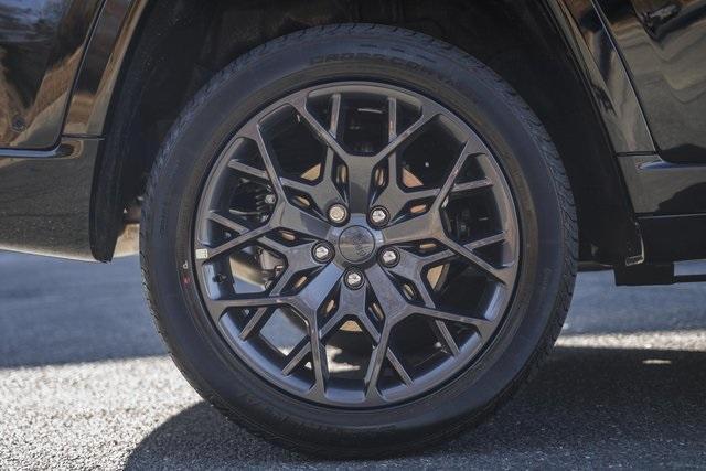 new 2025 Jeep Grand Cherokee car, priced at $61,995