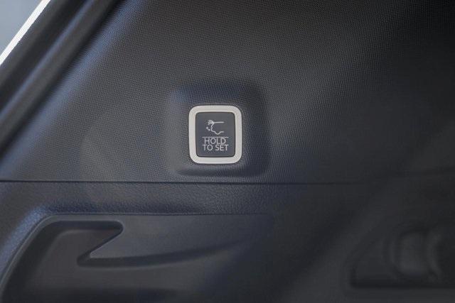 new 2025 Jeep Grand Cherokee car, priced at $61,995