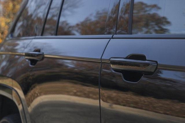 new 2025 Jeep Grand Cherokee car, priced at $61,995