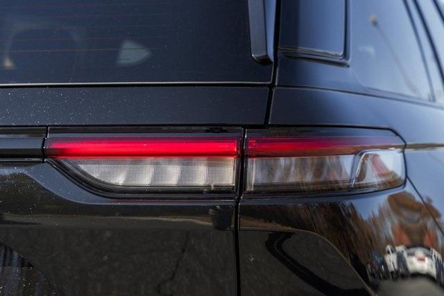 new 2025 Jeep Grand Cherokee car, priced at $61,995