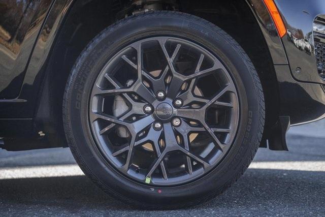 new 2025 Jeep Grand Cherokee car, priced at $61,995