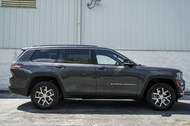 new 2025 Jeep Grand Cherokee L car, priced at $48,000