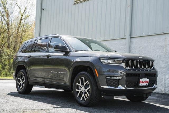 new 2025 Jeep Grand Cherokee L car, priced at $48,000