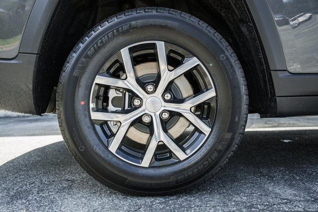 new 2025 Jeep Grand Cherokee L car, priced at $48,000