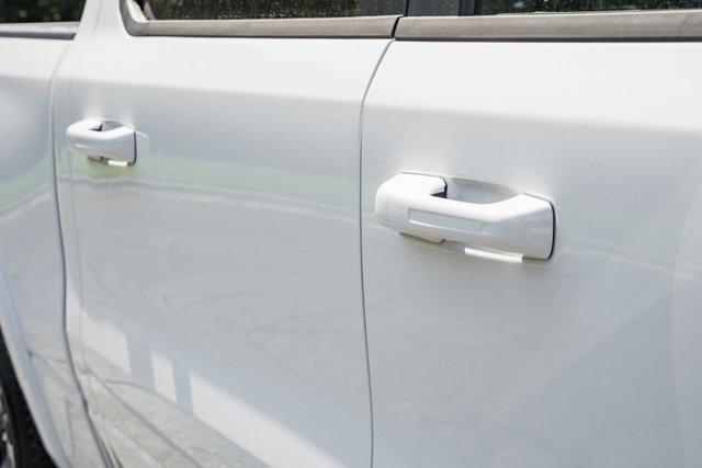 new 2025 Ram 1500 car, priced at $52,995