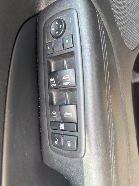 used 2018 Jeep Grand Cherokee car, priced at $18,750
