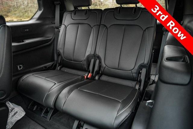 new 2025 Jeep Grand Cherokee L car, priced at $45,995