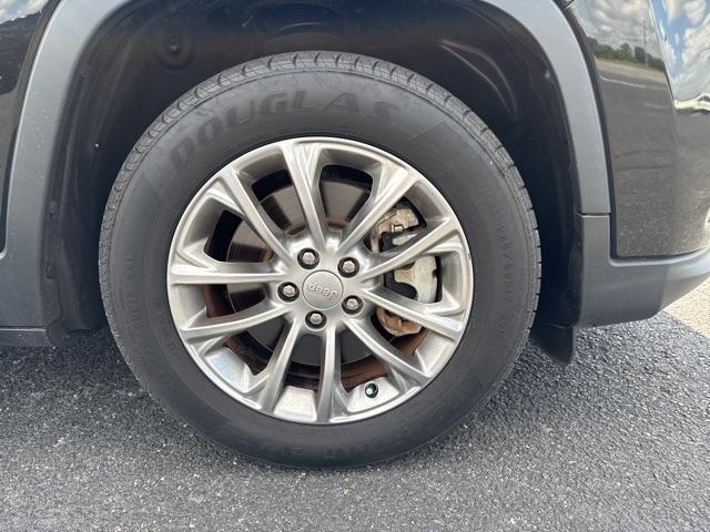 used 2021 Jeep Cherokee car, priced at $22,500