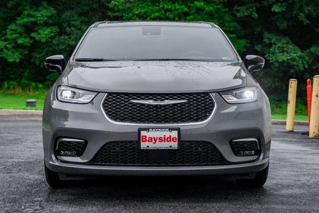 new 2025 Chrysler Pacifica car, priced at $41,495