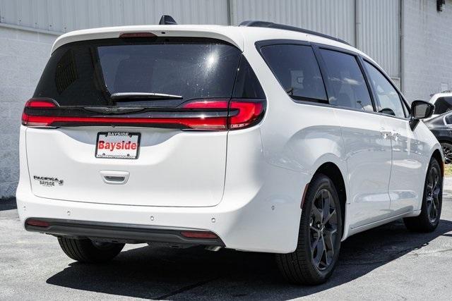 new 2024 Chrysler Pacifica car, priced at $38,750