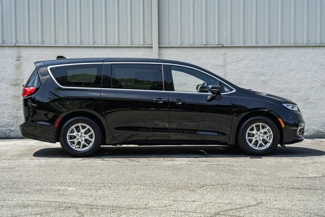 new 2025 Chrysler Pacifica car, priced at $37,500