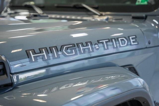 new 2025 Jeep Gladiator car, priced at $40,685