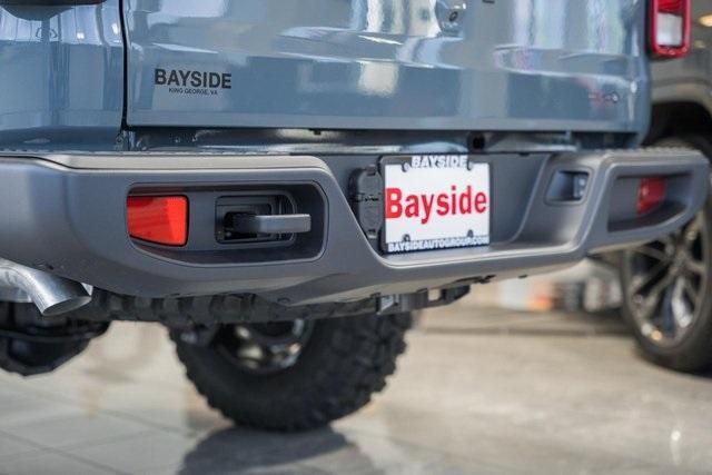new 2025 Jeep Gladiator car, priced at $40,685