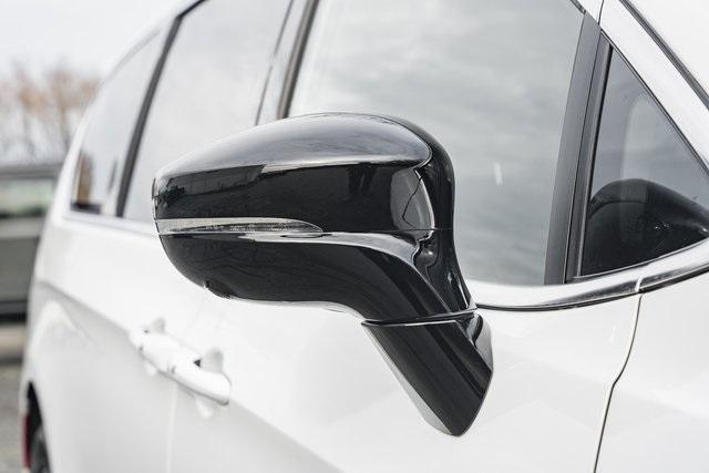 new 2026 Chrysler Pacifica car, priced at $39,500