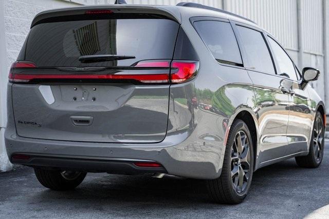 new 2024 Chrysler Pacifica car, priced at $38,495