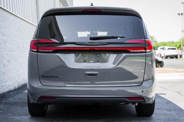 new 2024 Chrysler Pacifica car, priced at $38,495