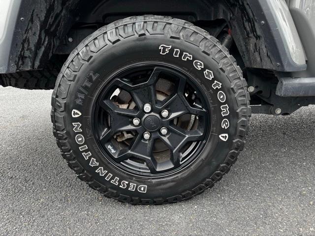 used 2022 Jeep Gladiator car, priced at $34,000