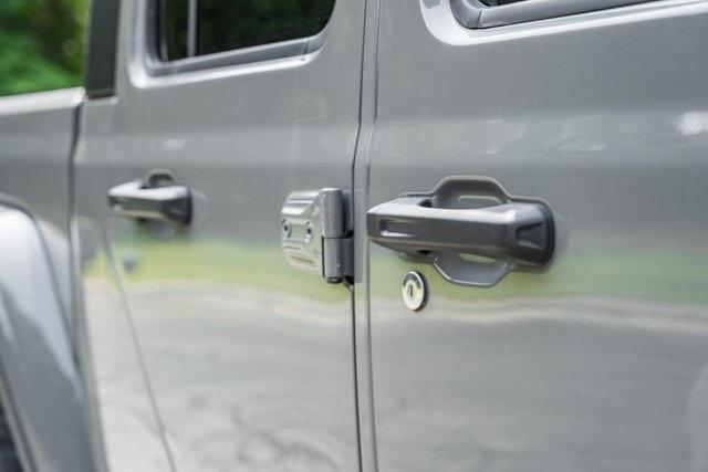 used 2022 Jeep Gladiator car, priced at $34,000
