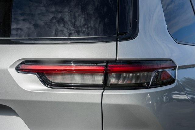 new 2025 Jeep Grand Cherokee L car, priced at $40,000
