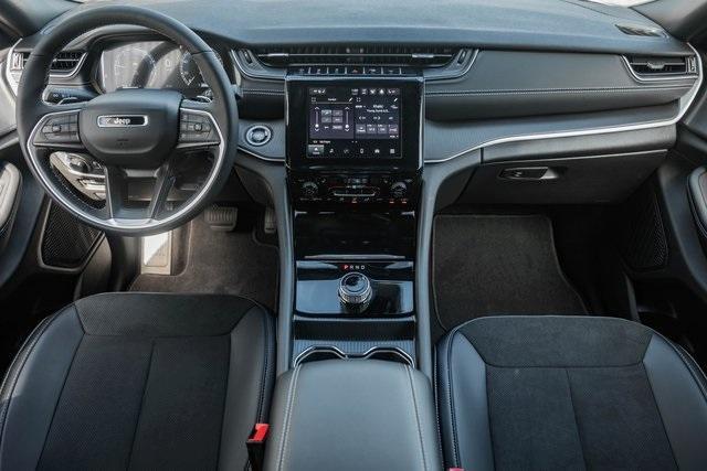 new 2025 Jeep Grand Cherokee L car, priced at $40,000