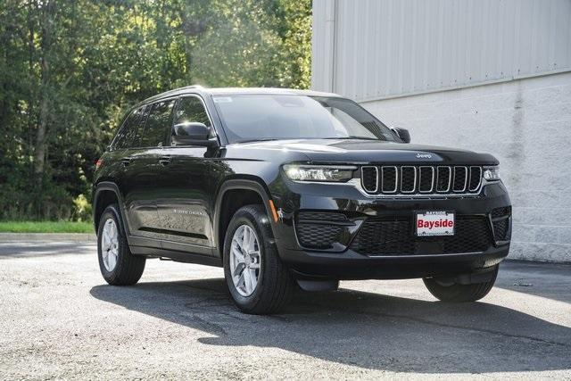 new 2025 Jeep Grand Cherokee car, priced at $39,995