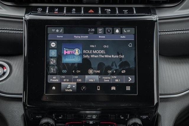 new 2025 Jeep Grand Cherokee car, priced at $38,500