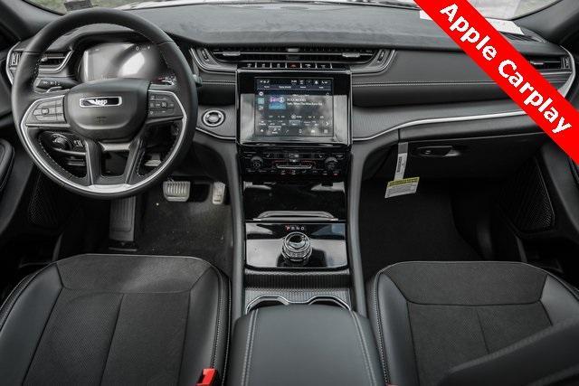 new 2025 Jeep Grand Cherokee car, priced at $38,500