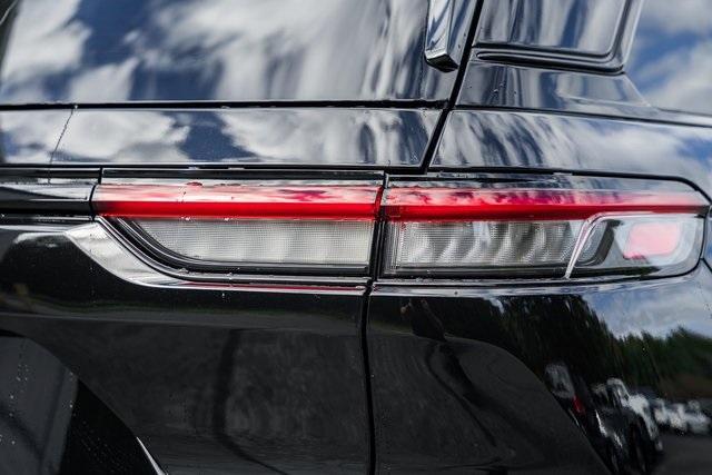 new 2025 Jeep Grand Cherokee car, priced at $40,000