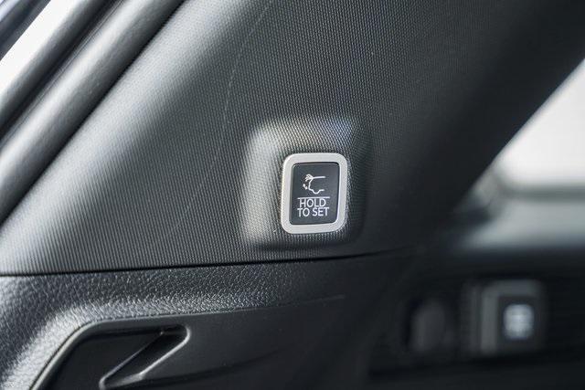 new 2025 Jeep Grand Cherokee car, priced at $40,000