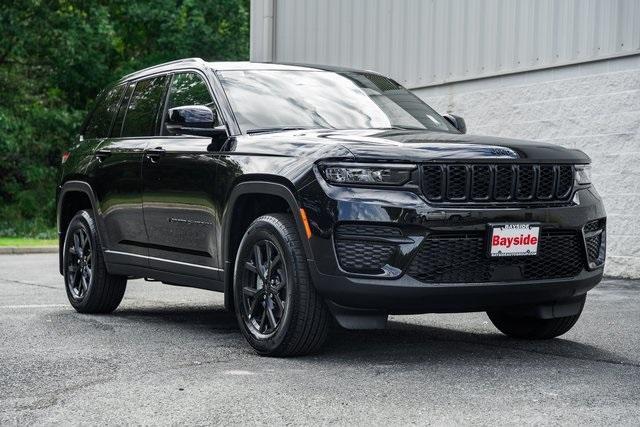 new 2025 Jeep Grand Cherokee car, priced at $40,000