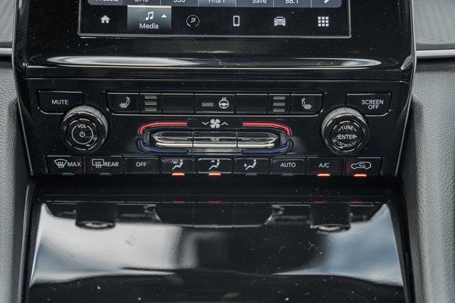 new 2025 Jeep Grand Cherokee car, priced at $38,500