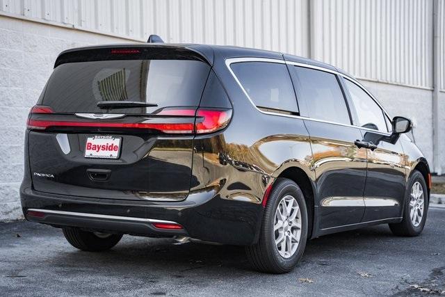 new 2024 Chrysler Pacifica car, priced at $35,000