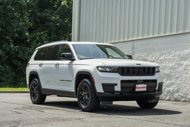 new 2025 Jeep Grand Cherokee L car, priced at $40,000