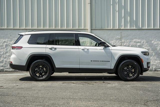new 2025 Jeep Grand Cherokee L car, priced at $40,000