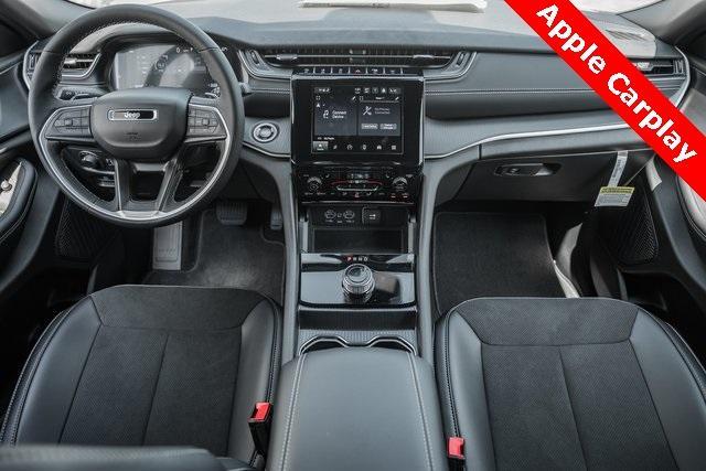 new 2025 Jeep Grand Cherokee L car, priced at $40,000