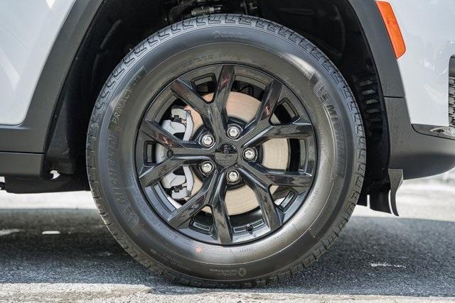 new 2025 Jeep Grand Cherokee L car, priced at $40,000