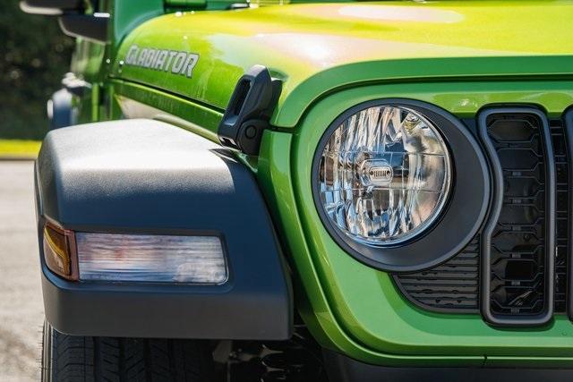 new 2025 Jeep Gladiator car, priced at $36,745