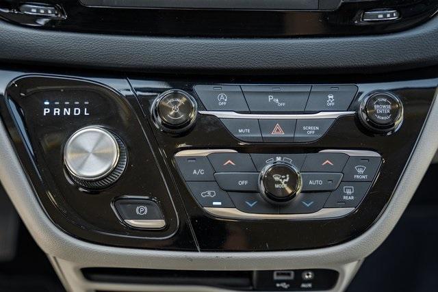 used 2019 Chrysler Pacifica car, priced at $13,750
