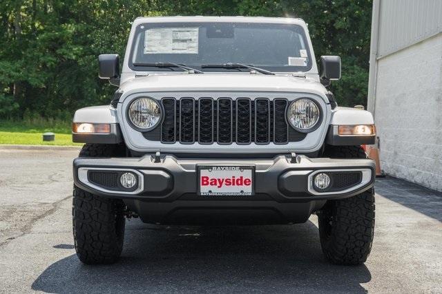 new 2025 Jeep Gladiator car, priced at $41,995