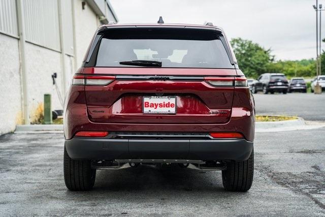 new 2025 Jeep Grand Cherokee car, priced at $45,995