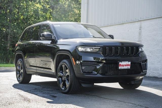 new 2025 Jeep Grand Cherokee car, priced at $43,995