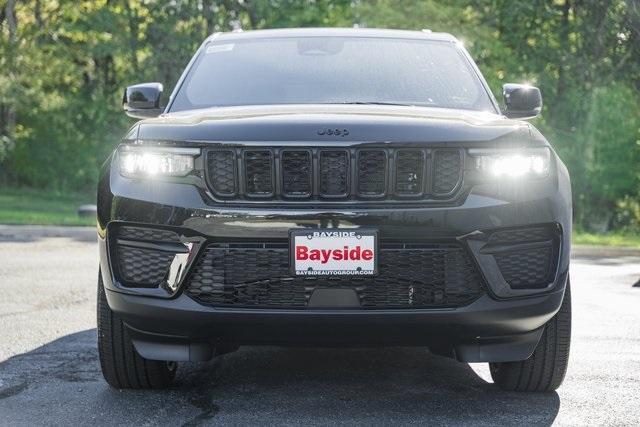 new 2025 Jeep Grand Cherokee car, priced at $43,995