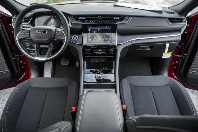 new 2025 Jeep Grand Cherokee L car, priced at $37,250