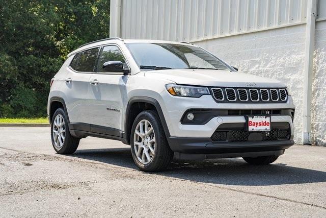 new 2024 Jeep Compass car, priced at $26,000