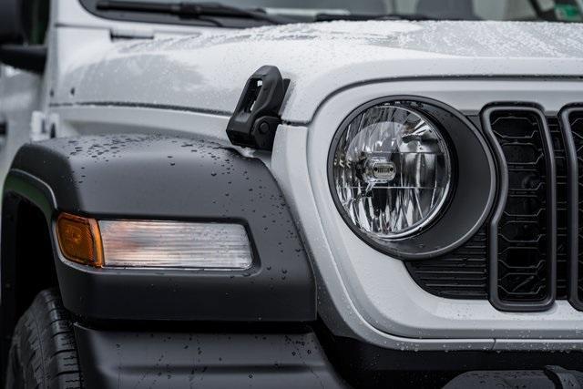 new 2025 Jeep Wrangler car, priced at $38,995