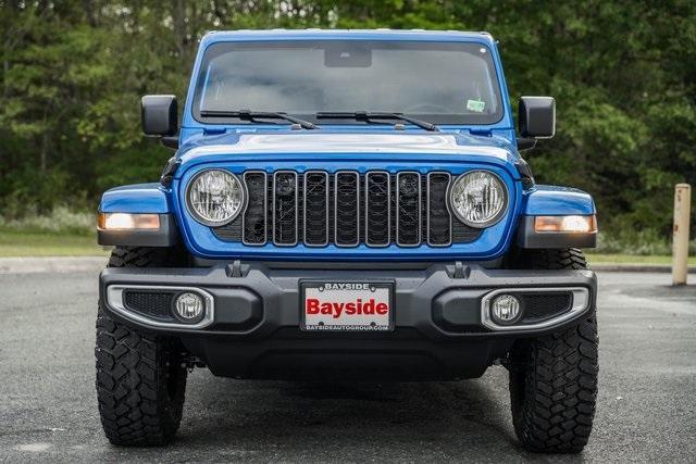 new 2025 Jeep Gladiator car, priced at $41,745