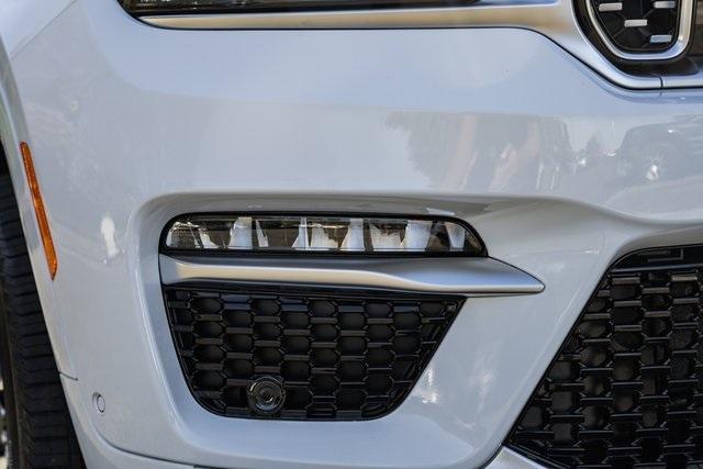 new 2025 Jeep Grand Cherokee car, priced at $57,995